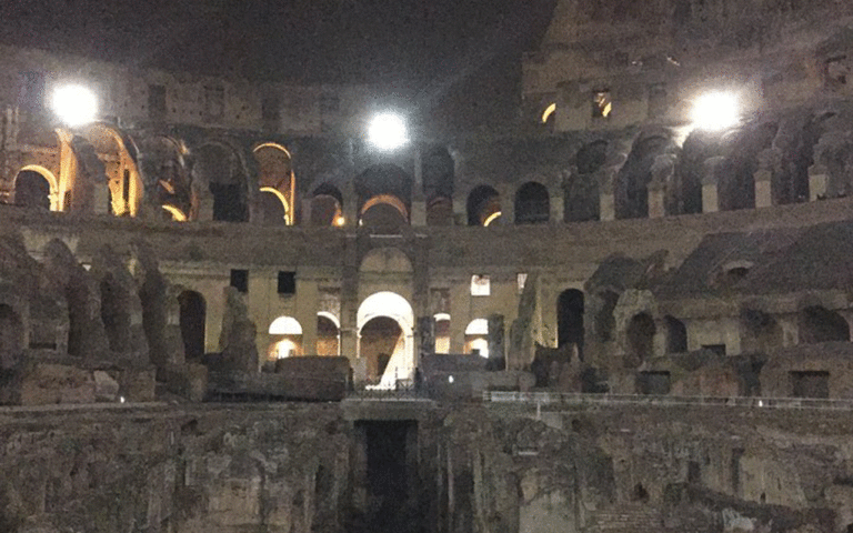 Read more about the article Why You Should Visit The Colosseum at Night