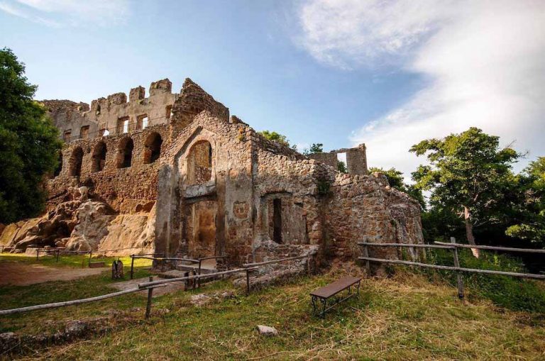 Read more about the article Discover the ghost city of Monterano