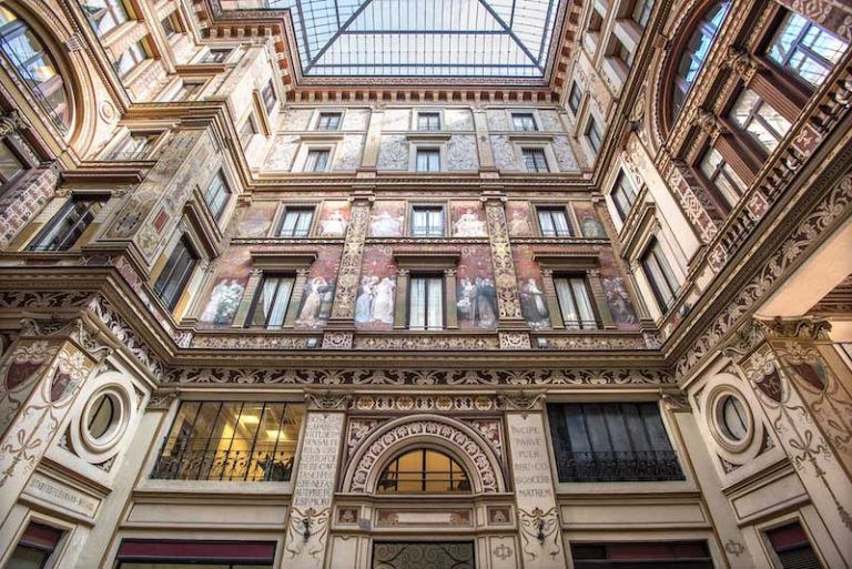 Read more about the article Galleria Sciarra: the jewel of Art Nouveau in Rome