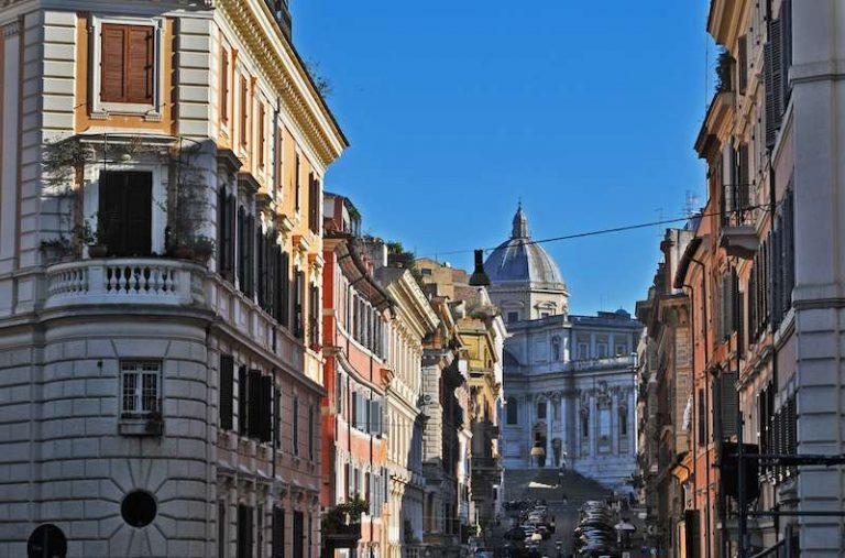 Read more about the article Discover the Monti district