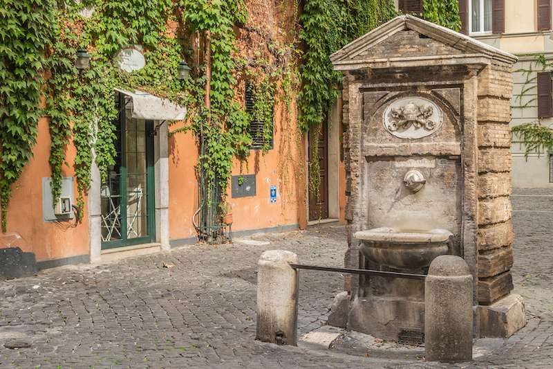 Read more about the article Discover the Borgo district in Rome: a tour in the borders of Vatican City