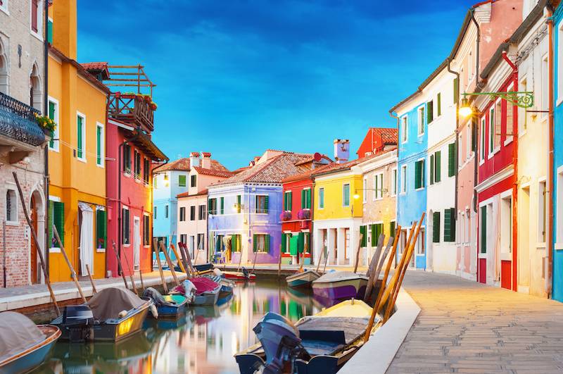 Read more about the article Exploring the vibrant colors of Burano: Venice’s most colorful Island