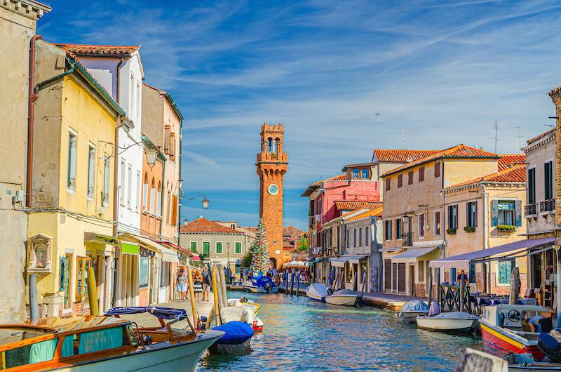 Read more about the article Murano Island: Venice’s Timeless Tradition of Glass Craftsmanship
