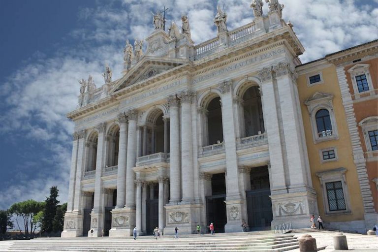 Read more about the article Basilica of Saint John Lateran: Unveiling the Rich History of Rome’s Oldest Church